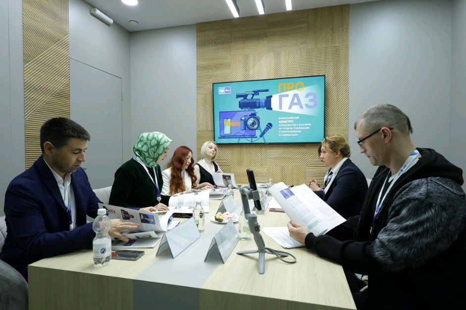 Брифинг для победителей конкурса.jpg Брифинг для победителей конкурса.jpg